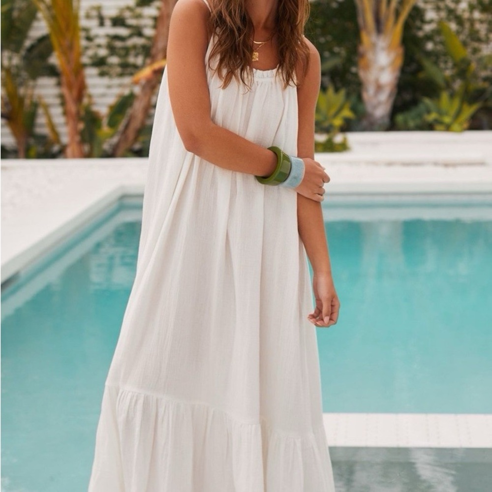 Elegant White Maxi Dress